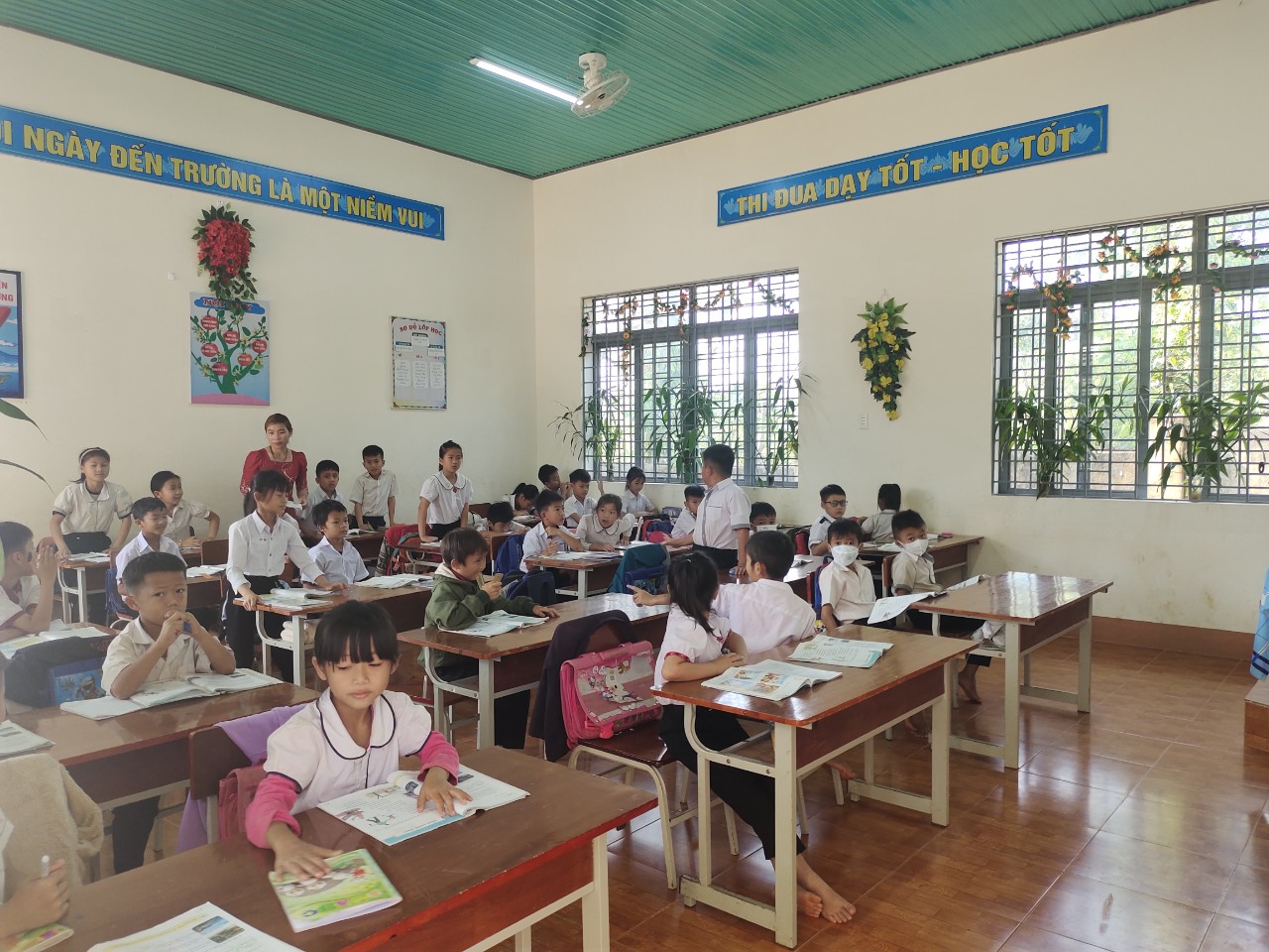 TRƯỜNG TIỂU HỌC NGÔ GIA TỰ ĐÓN ĐOÀN ĐÁNH GIÁ NGOÀI, CÔNG NHẬN TRƯỜNG CHUẨN QUỐC GIA MỨC ĐỘ 1